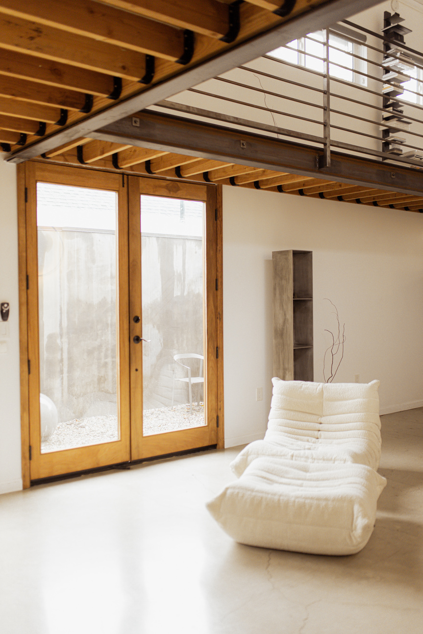 Modern Minimalist Office